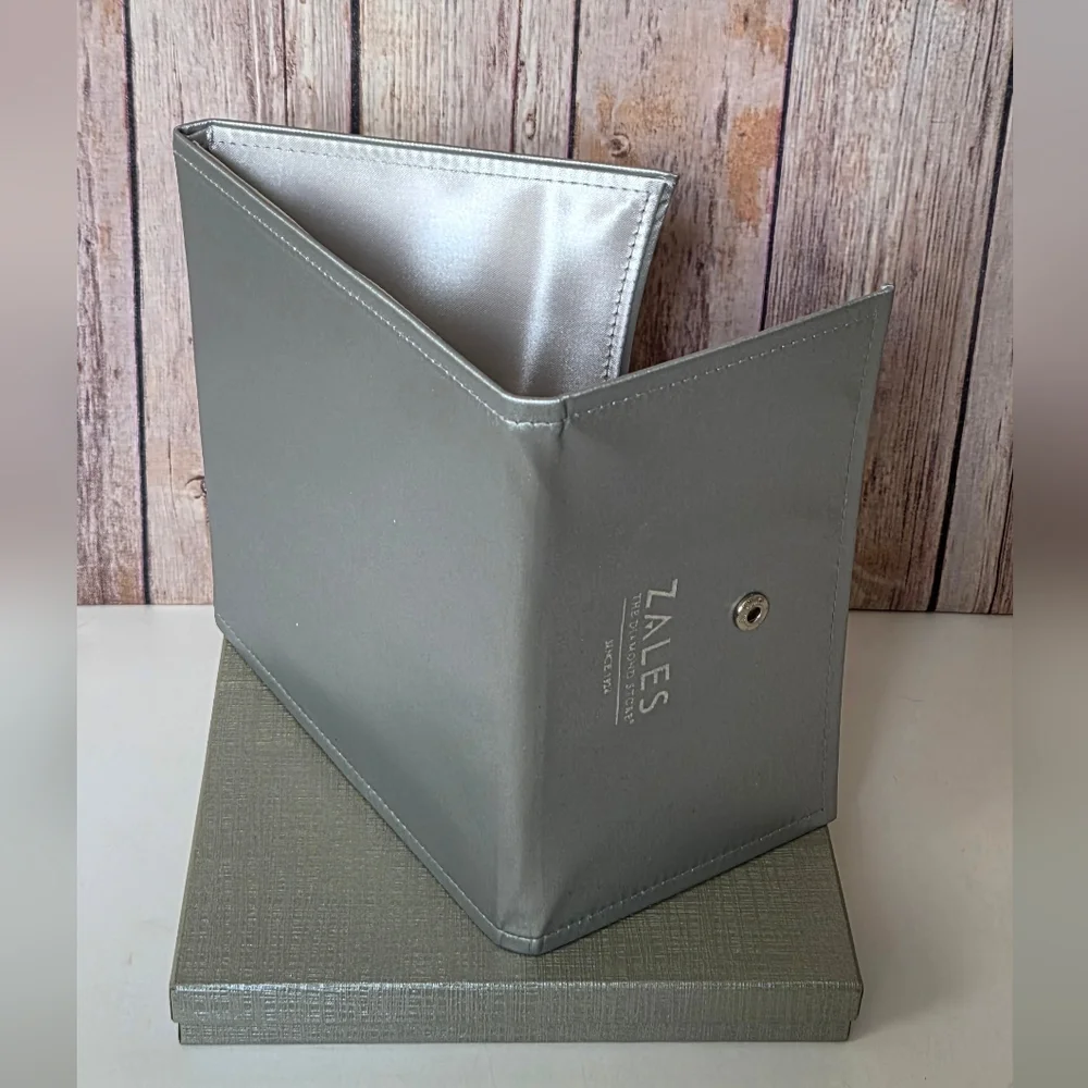 Zales Textured Silver Jewelry Box